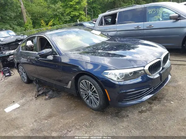 WBAJA7C55KWW00477 2019 BMW 5ER - Image 1