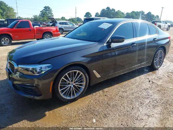 WBAJA7C56KWW25369 2019 BMW 5ER - Image 2