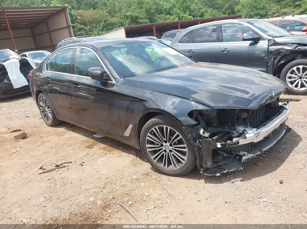 WBAJA7C56KWW48537 2019 BMW 5ER - Image 1