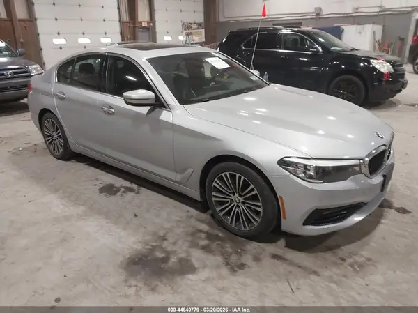 WBAJA7C57JWC76983 2018 BMW 5ER - Image 1