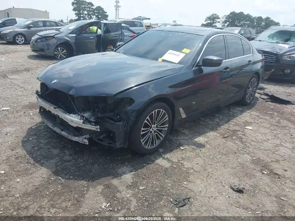 WBAJA7C57KWW37675 2019 BMW 5ER - Image 2
