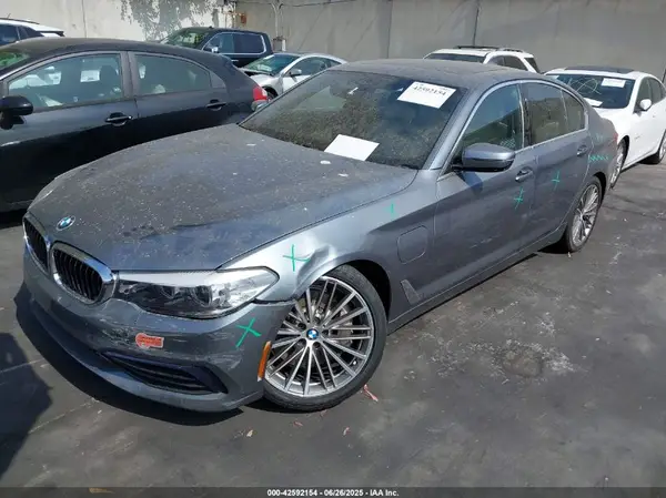 WBAJA9C07LCD45384 2020 BMW 5ER - Image 2