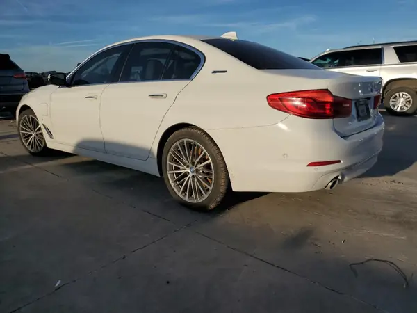 WBAJA9C50JB032866 2018 BMW 5ER - Image 2
