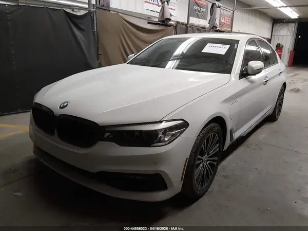 WBAJA9C50JB033676 2018 BMW 5ER - Image 2