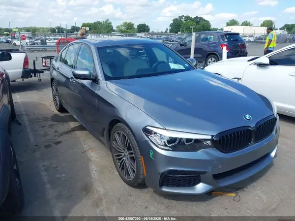 WBAJA9C50JB249883 2018 BMW 5ER - Image 1