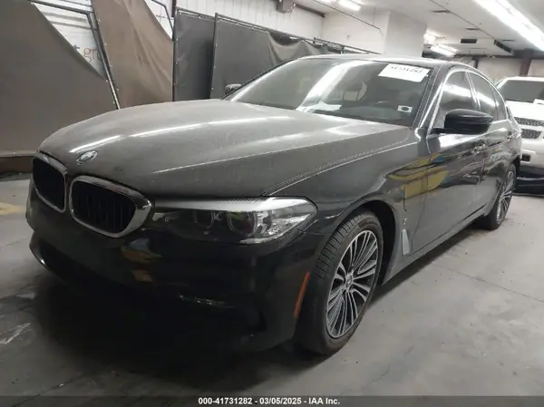 WBAJA9C50JB250502 2018 BMW 5ER - Image 2