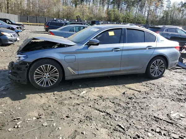 WBAJA9C50KB389398 2019 BMW 5ER - Image 1