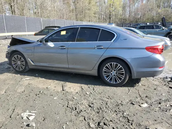 WBAJA9C50KB389398 2019 BMW 5ER - Image 2