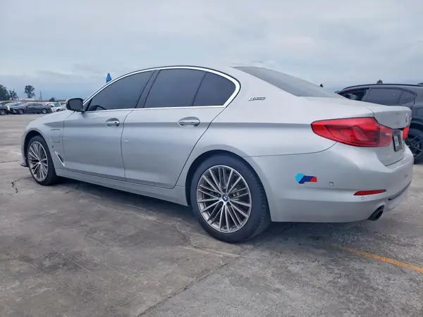 WBAJA9C51JB033458 2018 BMW 5ER - Image 2