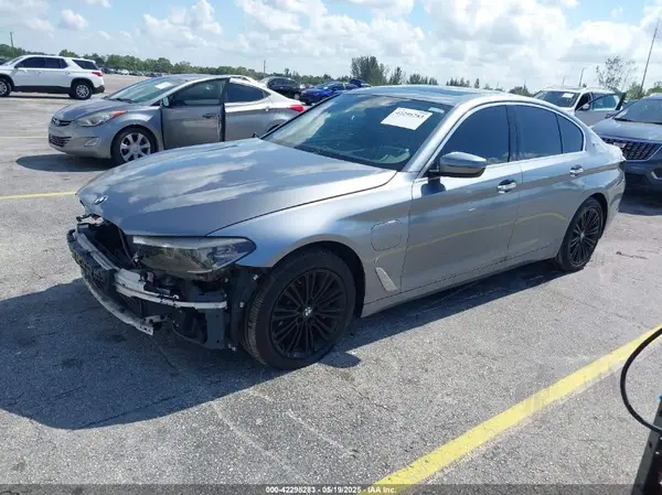 WBAJA9C51JB249195 2018 BMW 5ER - Image 2