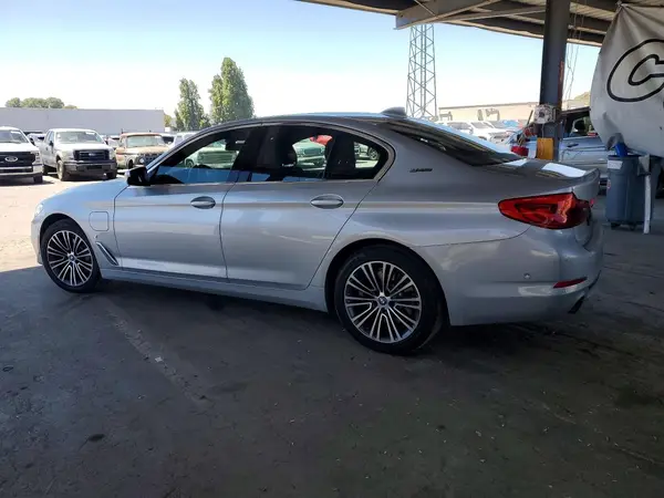 WBAJA9C51KB254768 2019 BMW 5ER - Image 2