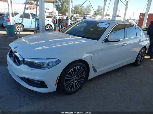 WBAJA9C52JB250596 2018 BMW 5ER - Image 2