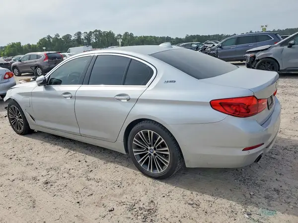 WBAJA9C52JB252865 2018 BMW 5ER - Image 2