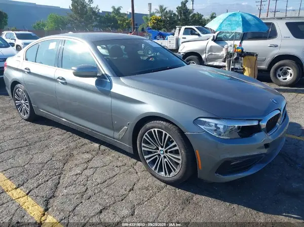 WBAJA9C52JB253014 2018 BMW 5ER - Image 1