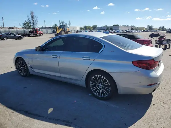 WBAJA9C52JG623073 2018 BMW 5ER - Image 2