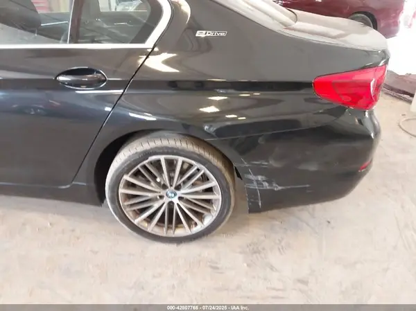 2019 BMW 5 Series auction photo 6