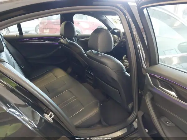 2019 BMW 5 Series auction photo 8