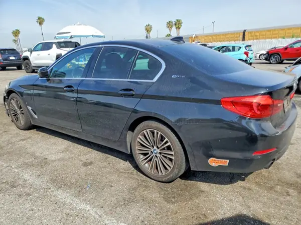 WBAJA9C52KB388351 2019 BMW 5ER - Image 2