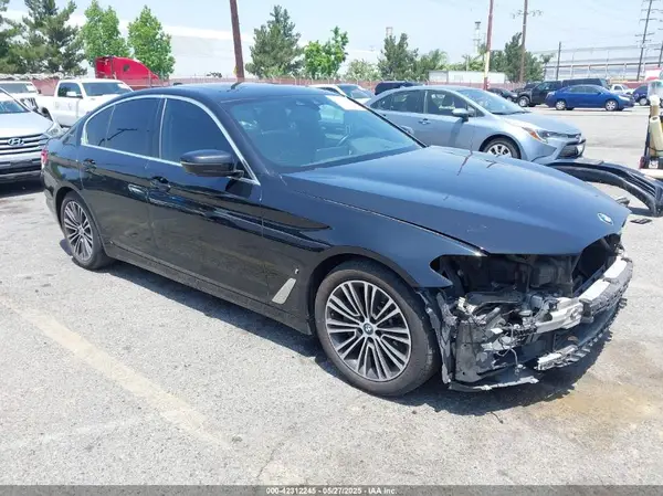 WBAJA9C52KB389743 2019 BMW 5ER - Image 1
