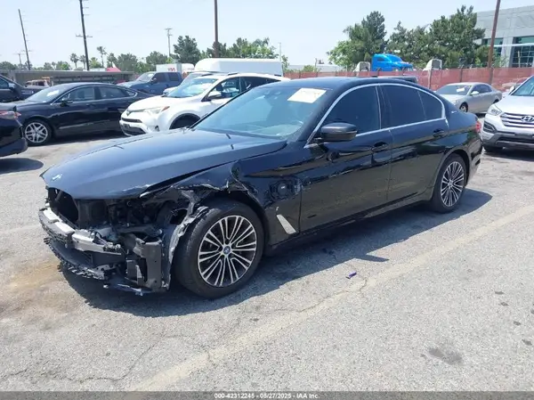 WBAJA9C52KB389743 2019 BMW 5ER - Image 2