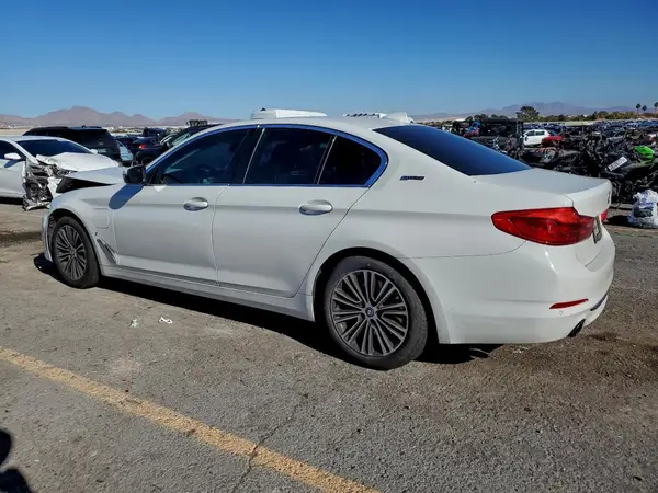 WBAJA9C52KB389760 2019 BMW 5ER - Image 2