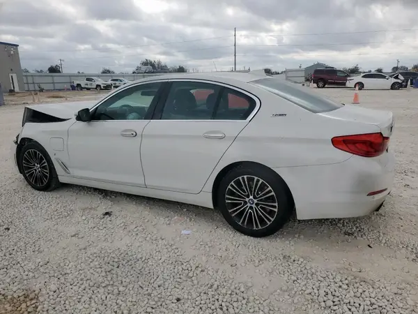 WBAJA9C53JB032778 2018 BMW 5ER - Image 2