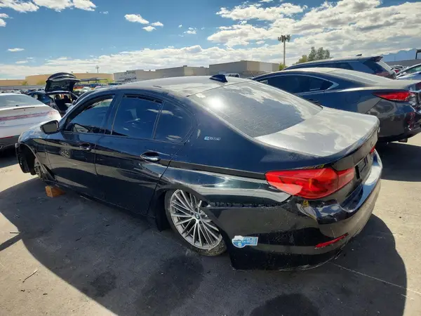WBAJA9C53JB033221 2018 BMW 5ER - Image 2