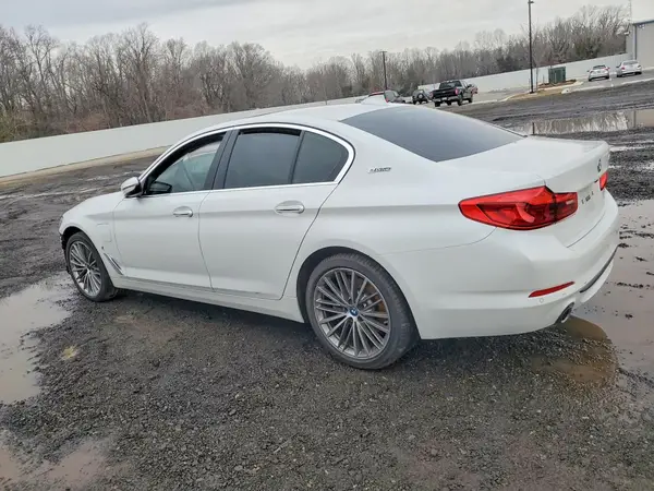 WBAJA9C53JB251398 2018 BMW 5ER - Image 2
