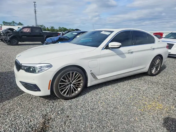 WBAJA9C53JB252292 2018 BMW 5ER - Image 1