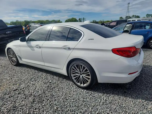 WBAJA9C53JB252292 2018 BMW 5ER - Image 2