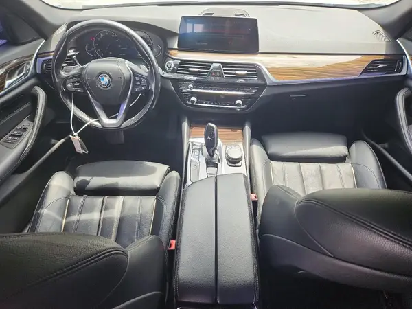 WBAJA9C53KB393641 2019 BMW 5ER - Image 8