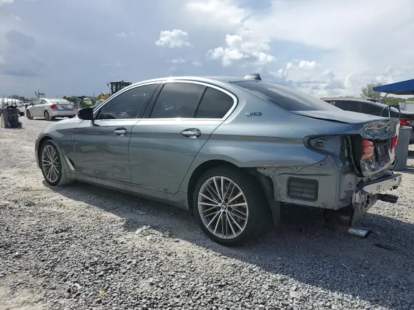 WBAJA9C54JB033888 2018 BMW 5ER - Image 2