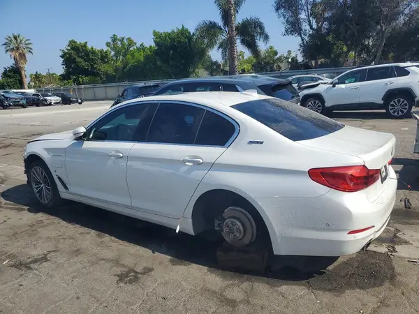 WBAJA9C54JB034443 2018 BMW 5ER - Image 2