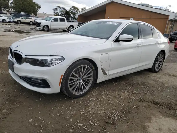 WBAJA9C54JB250373 2018 BMW 5ER - Image 1