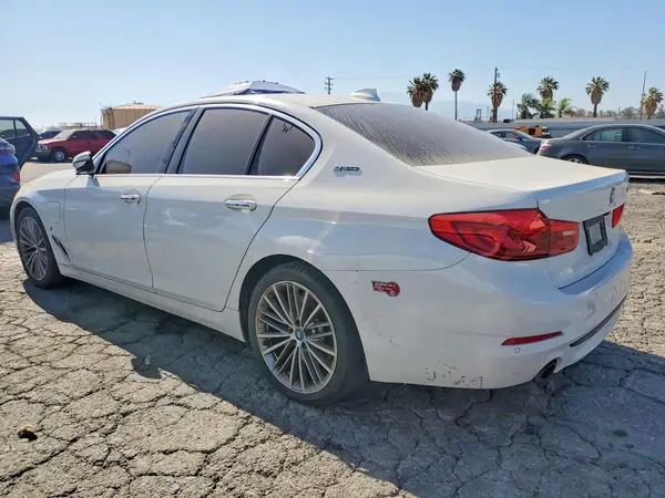 WBAJA9C54JB250471 2018 BMW 5ER - Image 2