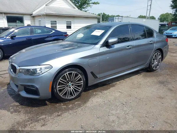 WBAJA9C54JB251992 2018 BMW 5ER - Image 2