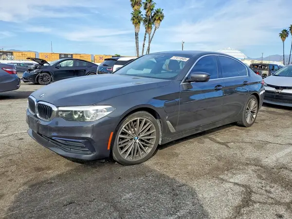 WBAJA9C54KB398878 2019 BMW 5ER - Image 1