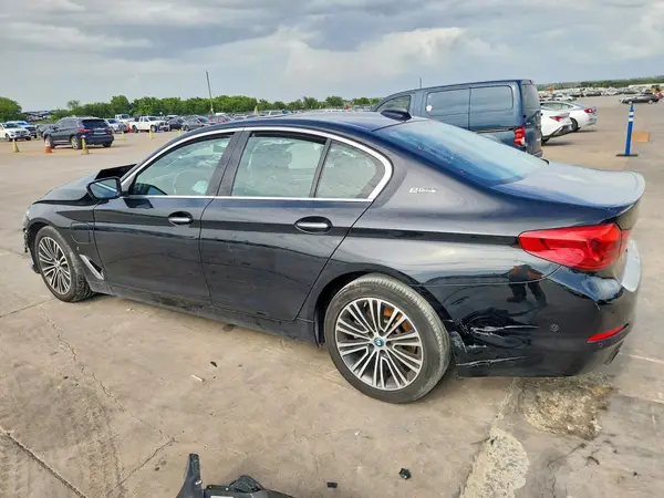 WBAJA9C55JB032961 2018 BMW 5ER - Image 2