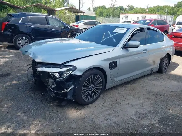 WBAJA9C55JB249085 2018 BMW 5ER - Image 2