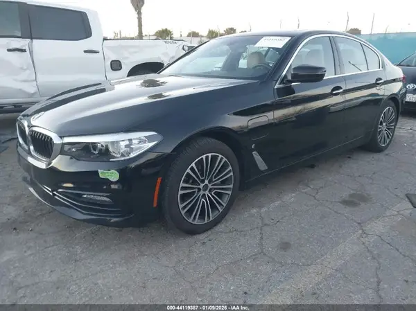WBAJA9C55JB249507 2018 BMW 5ER - Image 2