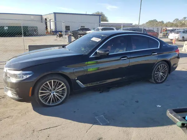 WBAJA9C55JB250110 2018 BMW 5ER - Image 1