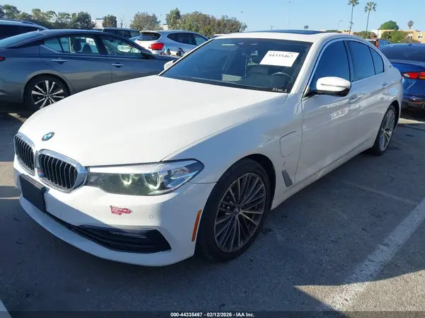 WBAJA9C55JB251094 2018 BMW 5ER - Image 2