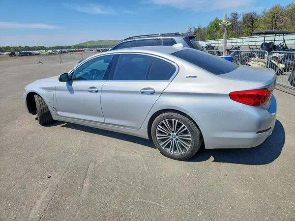 WBAJA9C55JB252892 2018 BMW 5ER - Image 2
