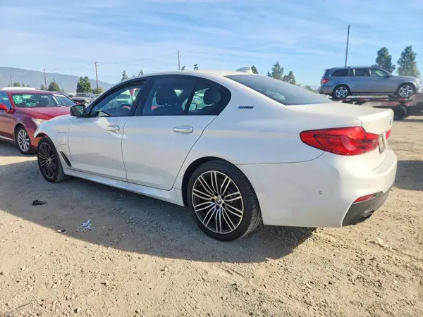 WBAJA9C55JG623262 2018 BMW 5ER - Image 2