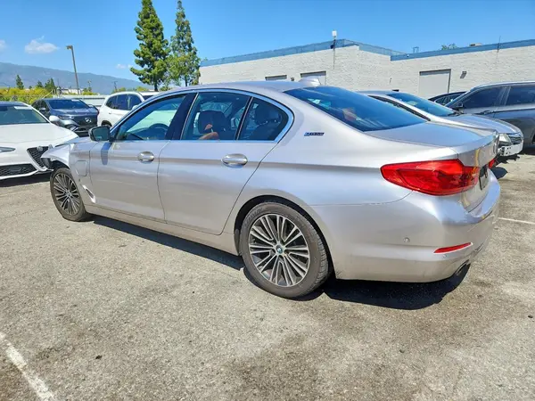 WBAJA9C55KB398663 2019 BMW 5ER - Image 2