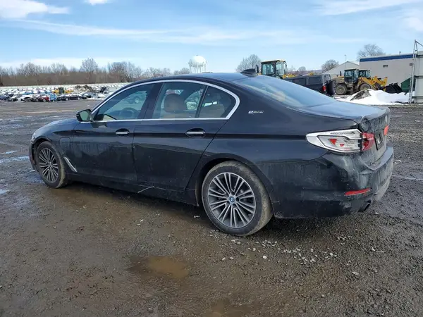 WBAJA9C56JB033116 2018 BMW 5ER - Image 2