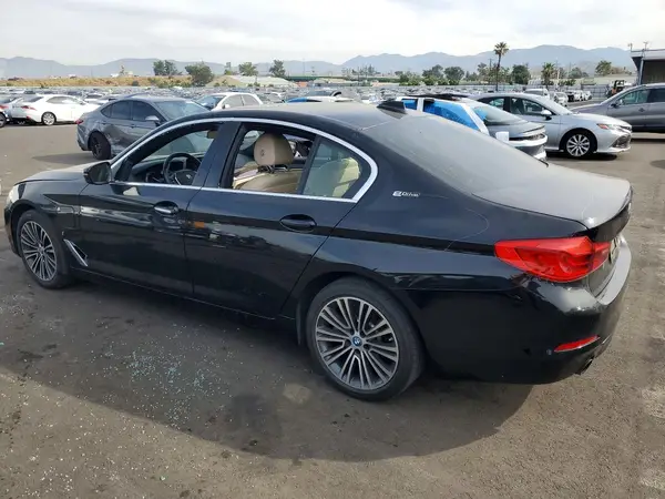 WBAJA9C56JB034377 2018 BMW 5ER - Image 2