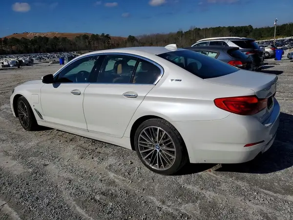 WBAJA9C56JB034427 2018 BMW 5ER - Image 2