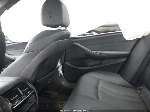 WBAJA9C56JB249306 2018 BMW 5ER - Image 8
