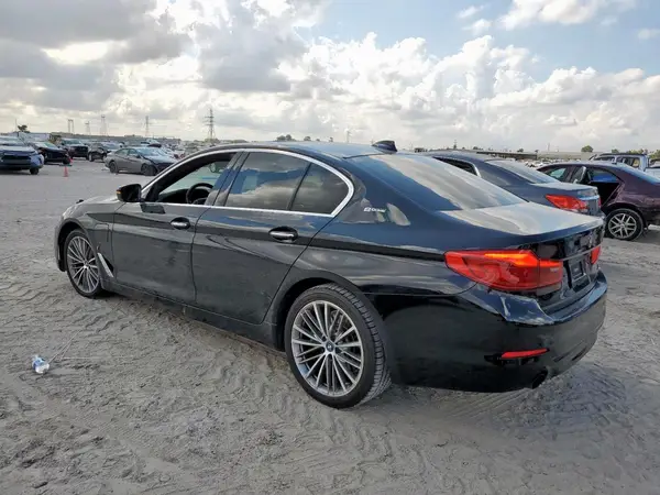 WBAJA9C56JB252223 2018 BMW 5ER - Image 2